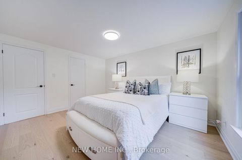 Photo 25 at 26 Penwick Crescent, North Richvale, Richmond Hill