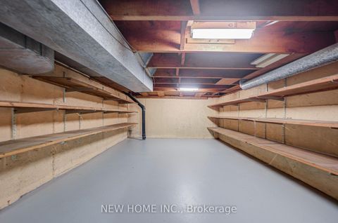 Photo 39 at 26 Penwick Crescent, North Richvale, Richmond Hill