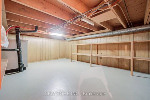 Photo 40 at 26 Penwick Crescent, North Richvale, Richmond Hill
