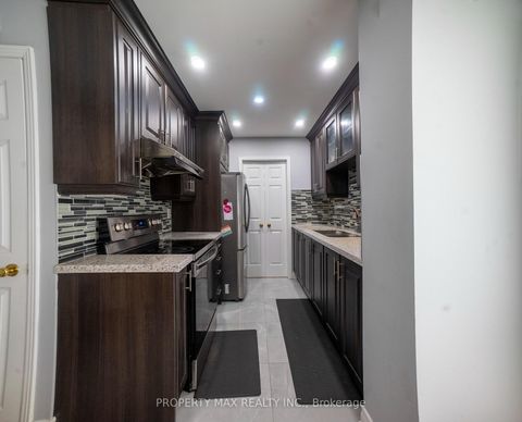 Photo 10 at 144 Bellrock Drive, Milliken, Toronto