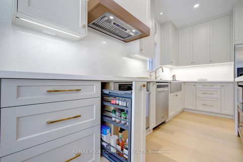 Photo 19 at 214 Selwyn Road, Jefferson, Richmond Hill