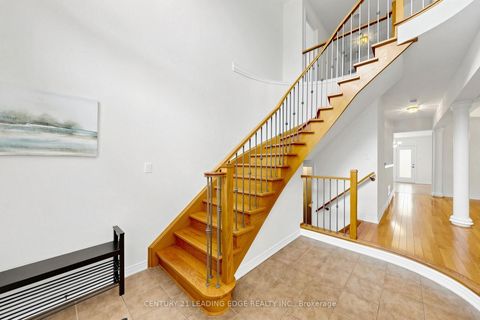 Photo 3 at 71 Josephine Road, Vellore Village, Vaughan