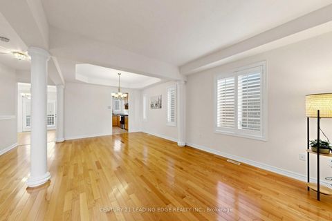 Photo 7 at 71 Josephine Road, Vellore Village, Vaughan
