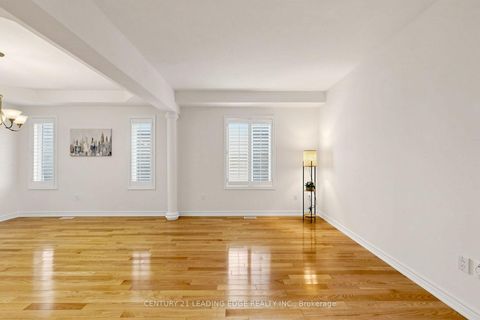 Photo 8 at 71 Josephine Road, Vellore Village, Vaughan