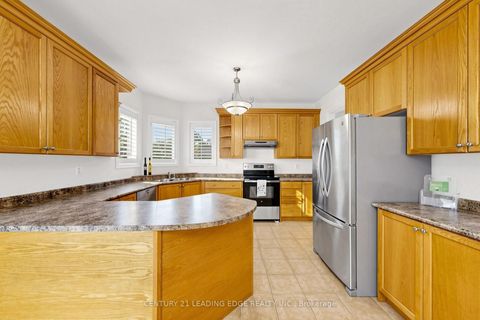 Photo 16 at 71 Josephine Road, Vellore Village, Vaughan