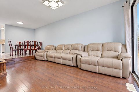 Photo 8 at 10 - 10 Reidmount Avenue, Malvern West, Toronto