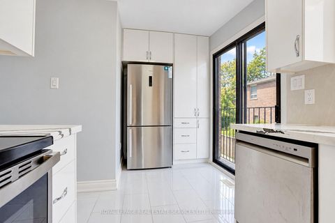 Photo 17 at 10 - 10 Reidmount Avenue, Malvern West, Toronto