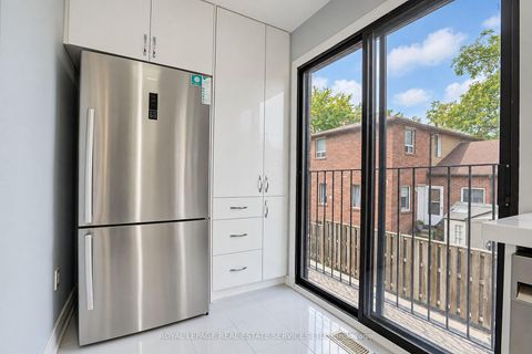 Photo 18 at 10 - 10 Reidmount Avenue, Malvern West, Toronto