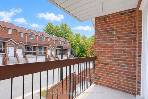 Photo 32 at 10 - 10 Reidmount Avenue, Malvern West, Toronto