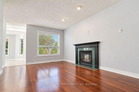 Photo 4 at 26 Warner Road, Holly, Barrie