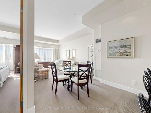 Photo 7 at 401 - 562 Eglinton Avenue E, Mount Pleasant East, Toronto