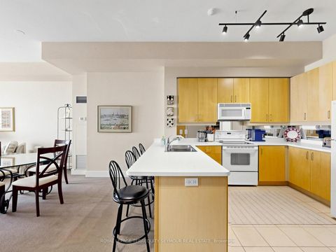 Photo 12 at 401 - 562 Eglinton Avenue E, Mount Pleasant East, Toronto