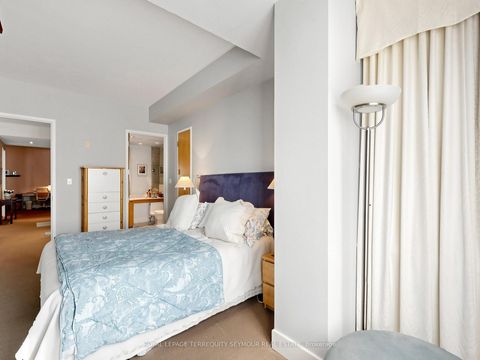 Photo 17 at 401 - 562 Eglinton Avenue E, Mount Pleasant East, Toronto