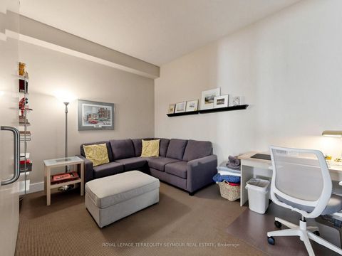 Photo 20 at 401 - 562 Eglinton Avenue E, Mount Pleasant East, Toronto