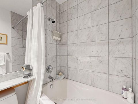 Photo 23 at 401 - 562 Eglinton Avenue E, Mount Pleasant East, Toronto