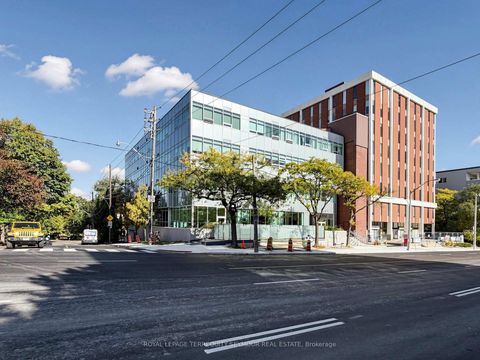 Photo 27 at 401 - 562 Eglinton Avenue E, Mount Pleasant East, Toronto