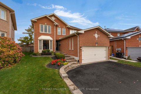 Photo 2 at 35 Grasett Crescent, West Bayfield, Barrie