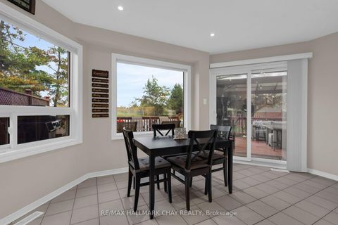 Photo 10 at 35 Grasett Crescent, West Bayfield, Barrie