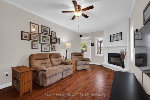 Photo 13 at 35 Grasett Crescent, West Bayfield, Barrie