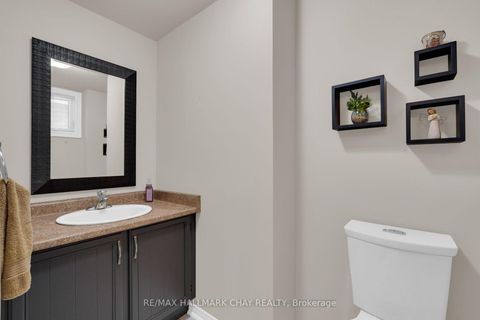 Photo 14 at 35 Grasett Crescent, West Bayfield, Barrie