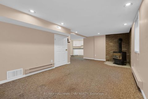 Photo 33 at 35 Grasett Crescent, West Bayfield, Barrie