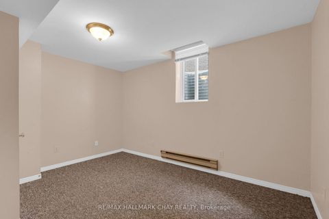 Photo 37 at 35 Grasett Crescent, West Bayfield, Barrie