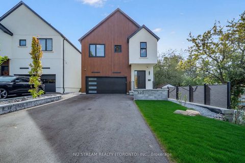 Photo 1 at 323 Winnifred Drive, Keswick South, Georgina