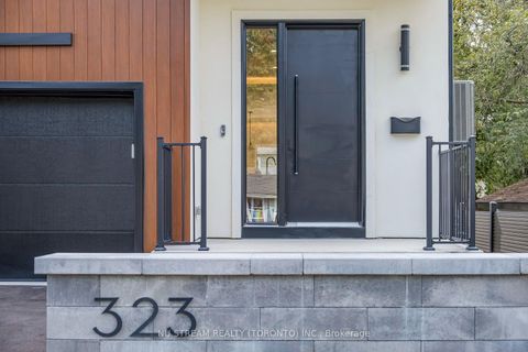 Photo 2 at 323 Winnifred Drive, Keswick South, Georgina