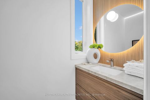 Photo 5 at 323 Winnifred Drive, Keswick South, Georgina