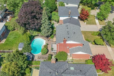 Photo 36 at 22 Meadowglade Crescent, Henry Farm, Toronto