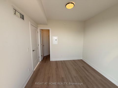 Photo 14 at 2202 - 15 Ellerslie Avenue, Willowdale West, Toronto