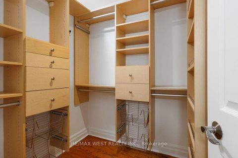 Photo 20 at 256 Erskine Avenue, Mount Pleasant East, Toronto