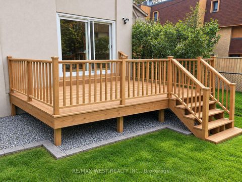 Photo 34 at 256 Erskine Avenue, Mount Pleasant East, Toronto