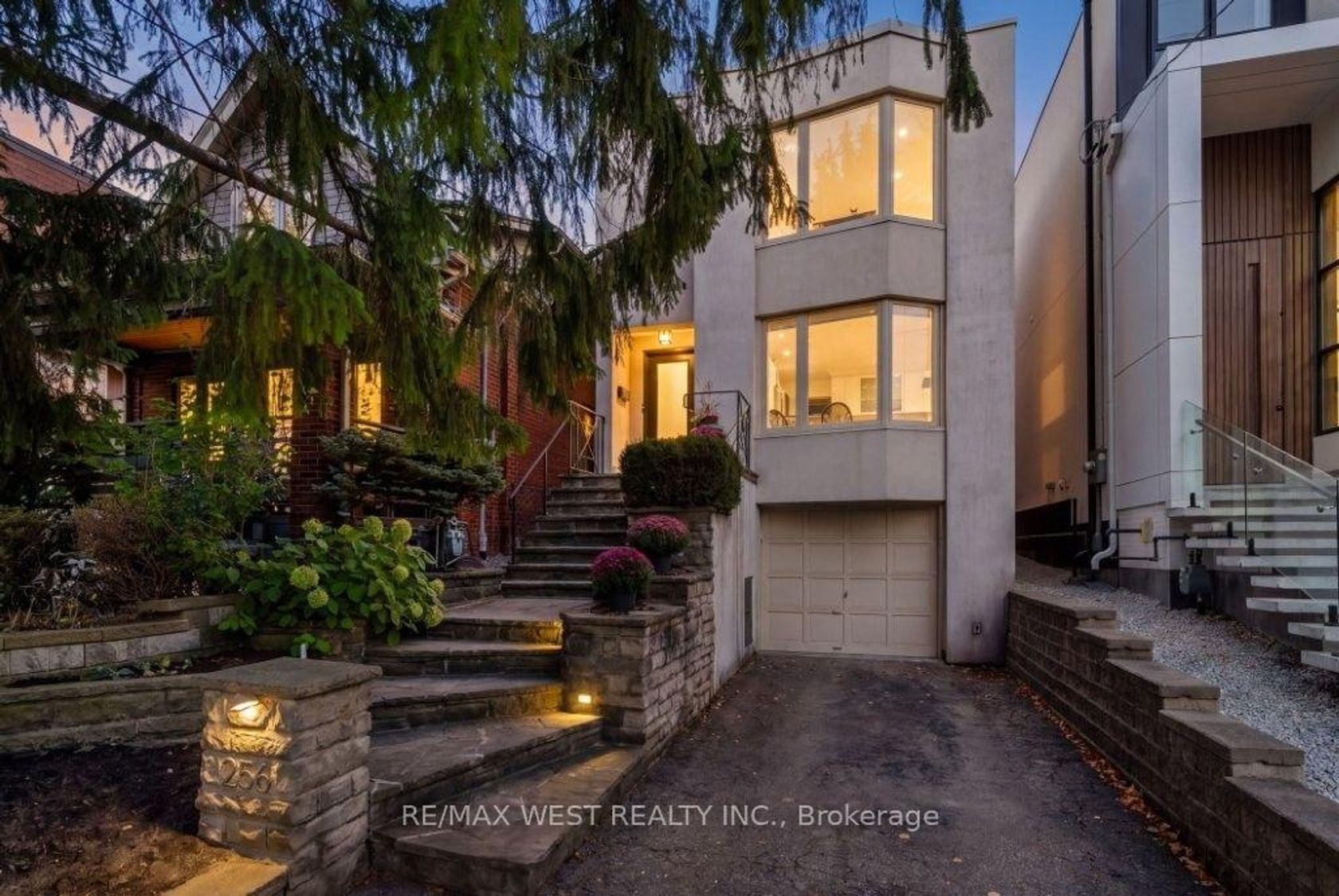 256 Erskine Avenue, Mount Pleasant East, Toronto 