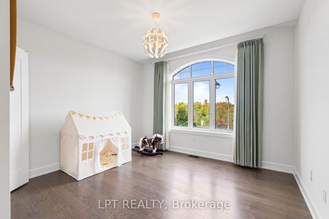 Photo 27 at 90 Keatley Drive, Patterson, Vaughan