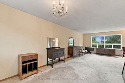 Photo 5 at 18 Kentish Crescent, Malvern West, Toronto