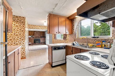 Photo 8 at 18 Kentish Crescent, Malvern West, Toronto