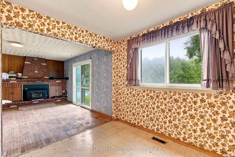 Photo 10 at 18 Kentish Crescent, Malvern West, Toronto