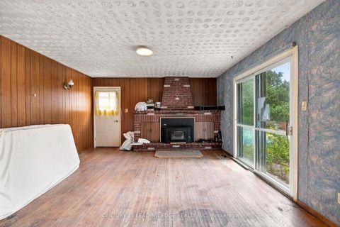 Photo 11 at 18 Kentish Crescent, Malvern West, Toronto