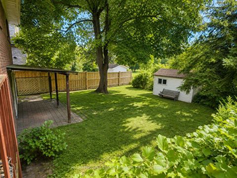 Photo 2 at 25 Lehar Crescent, Hillcrest Village, Toronto