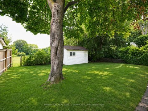 Photo 3 at 25 Lehar Crescent, Hillcrest Village, Toronto
