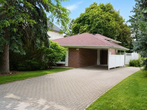 Photo 5 at 25 Lehar Crescent, Hillcrest Village, Toronto