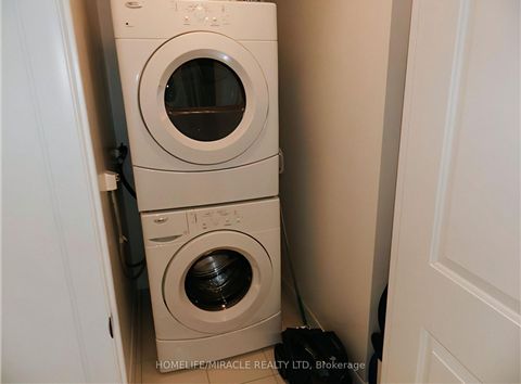 Photo 8 at 1010 - 205 Sherway Gardens Road, City Centre West, Toronto