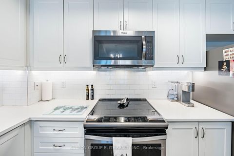 Photo 6 at 245 - 19 Applewood Lane, Etobicoke West Mall, Toronto