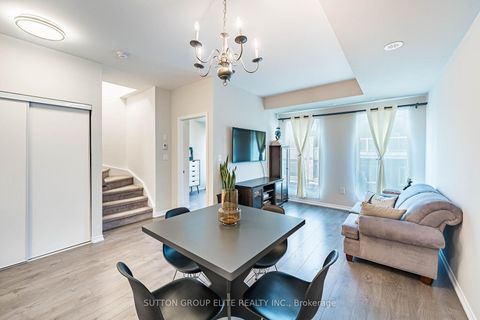 Photo 10 at 245 - 19 Applewood Lane, Etobicoke West Mall, Toronto