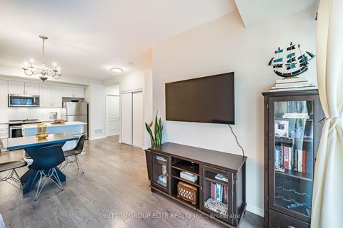 Photo 12 at 245 - 19 Applewood Lane, Etobicoke West Mall, Toronto