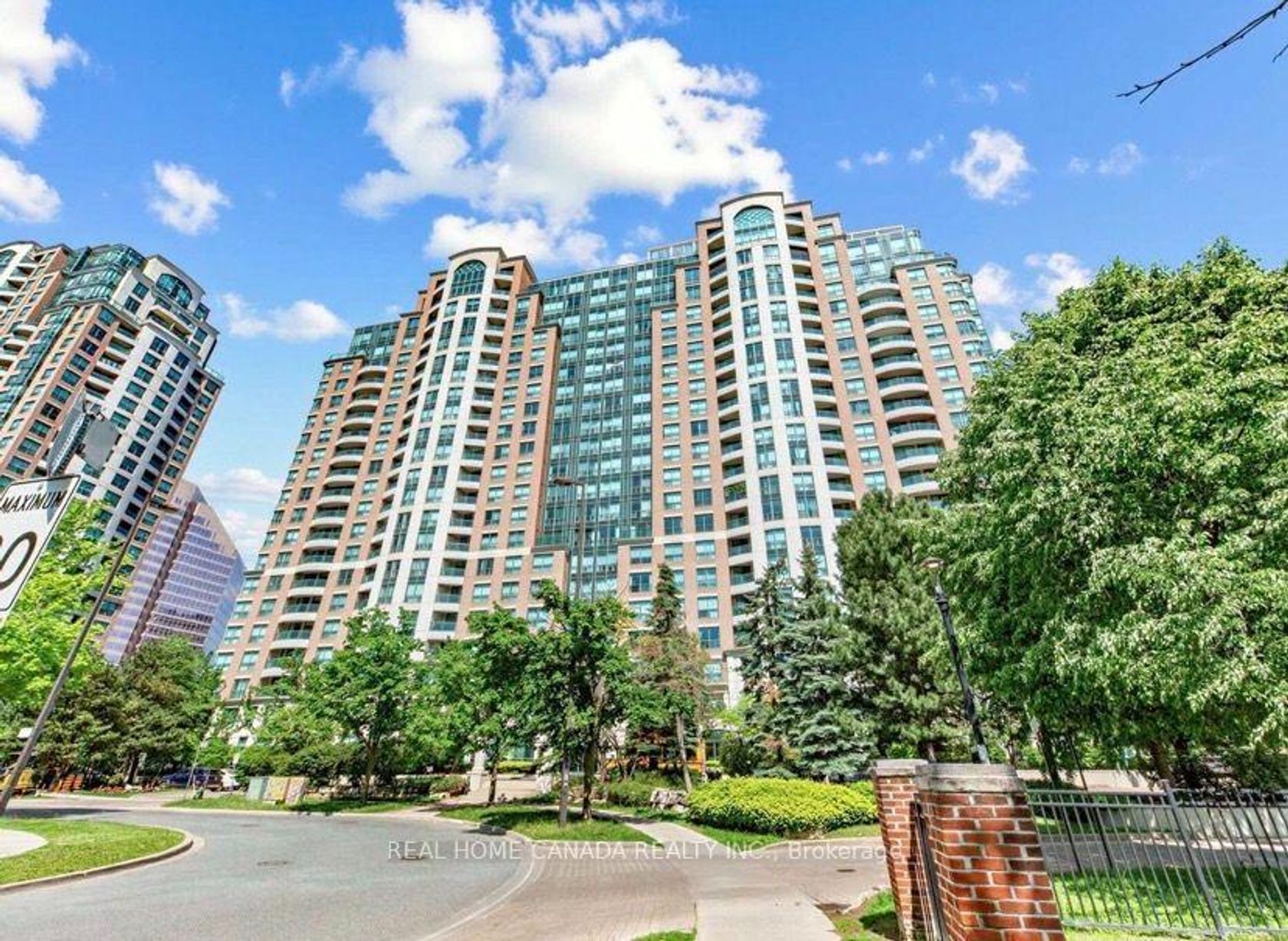 1810 - 23 Lorraine Drive, Willowdale West, Toronto 