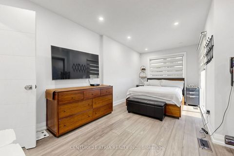 Photo 22 at 5 Bertmount Avenue, South Riverdale, Toronto