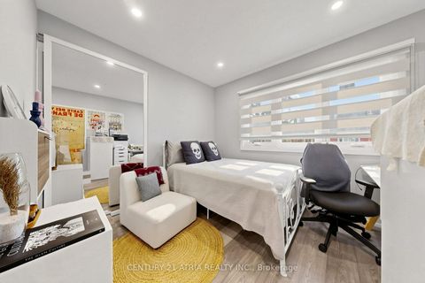 Photo 25 at 5 Bertmount Avenue, South Riverdale, Toronto