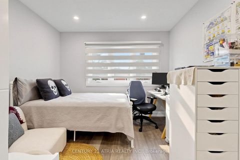 Photo 27 at 5 Bertmount Avenue, South Riverdale, Toronto